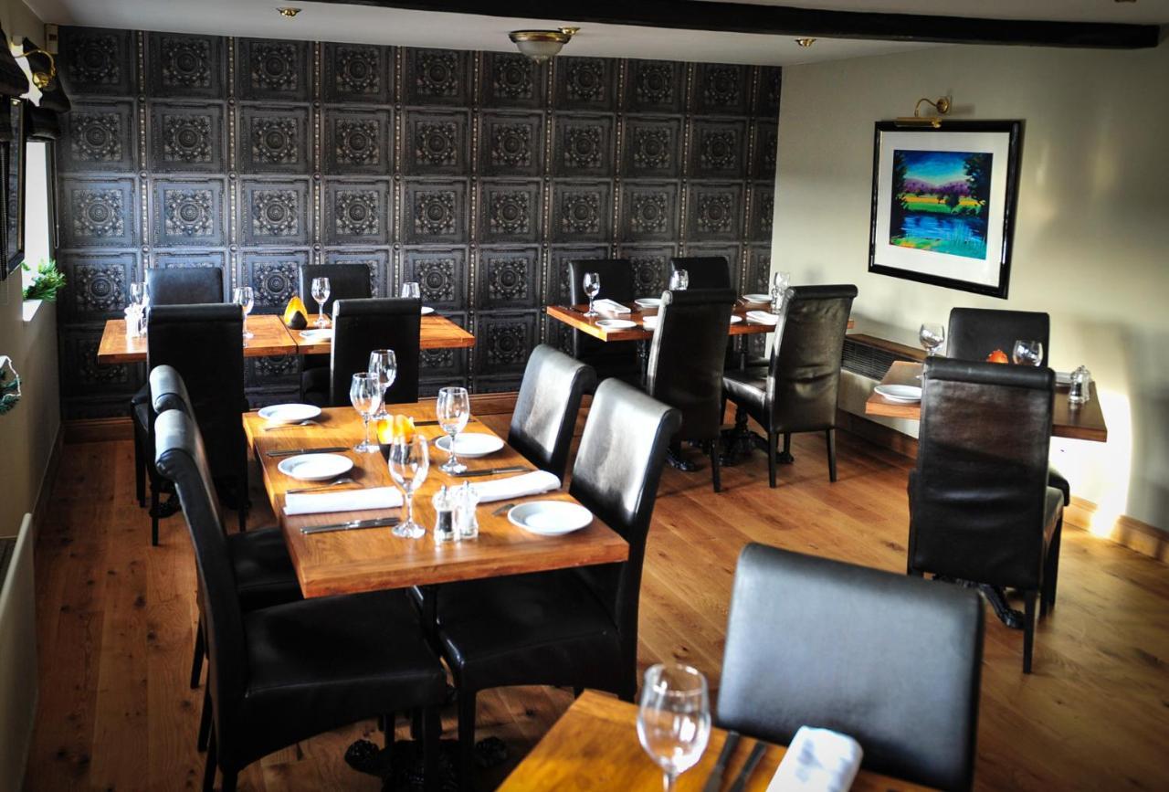 The Wyvill Arms Hotel Leyburn Ngoại thất bức ảnh