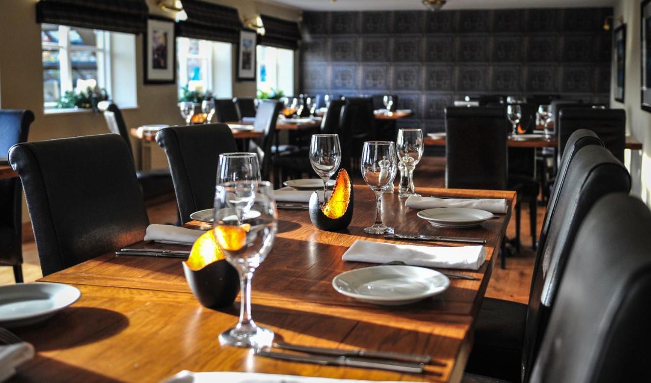 The Wyvill Arms Hotel Leyburn Ngoại thất bức ảnh