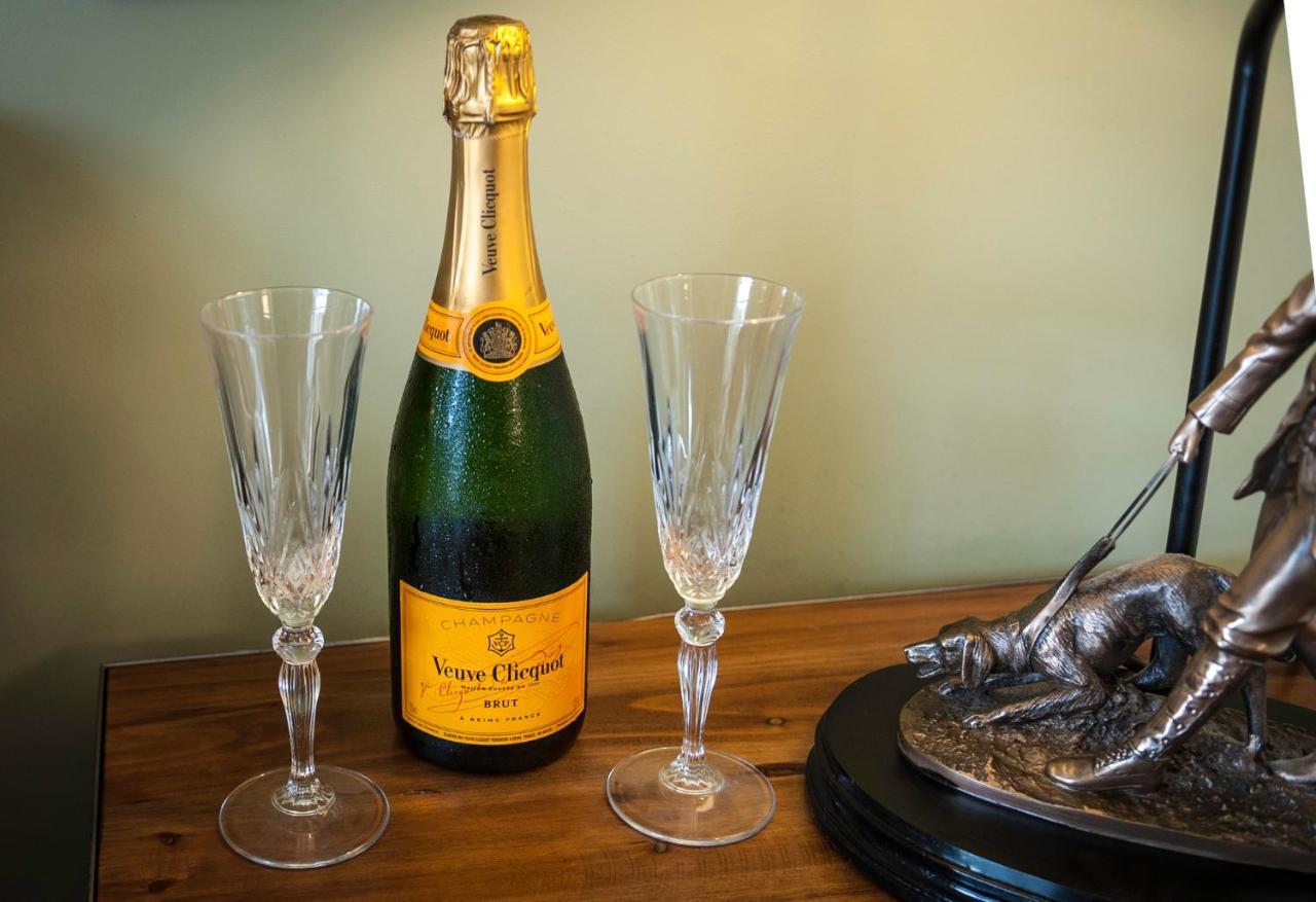 The Wyvill Arms Hotel Leyburn Ngoại thất bức ảnh